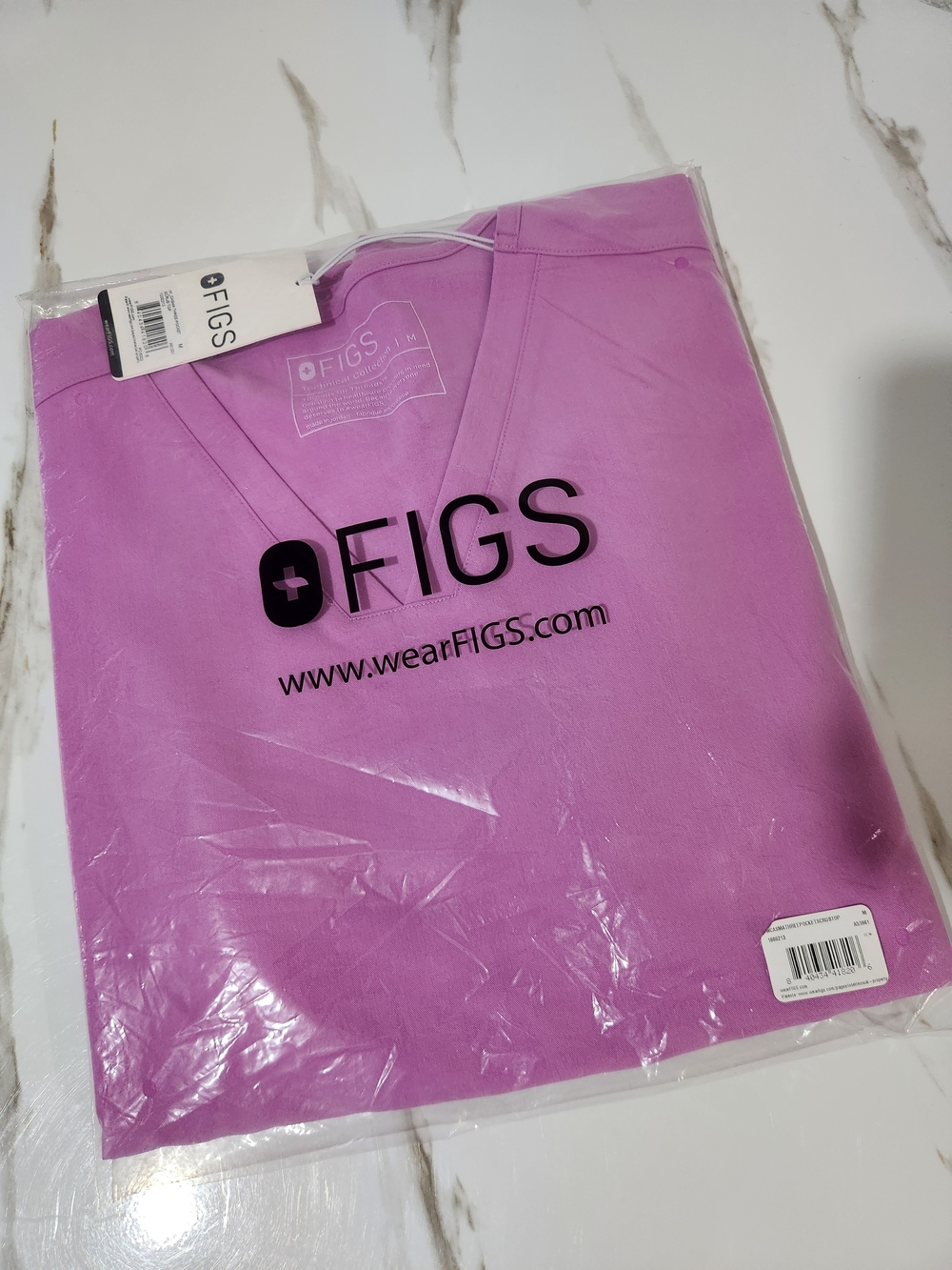 FIGS Casma Three Pocket Scrub Top